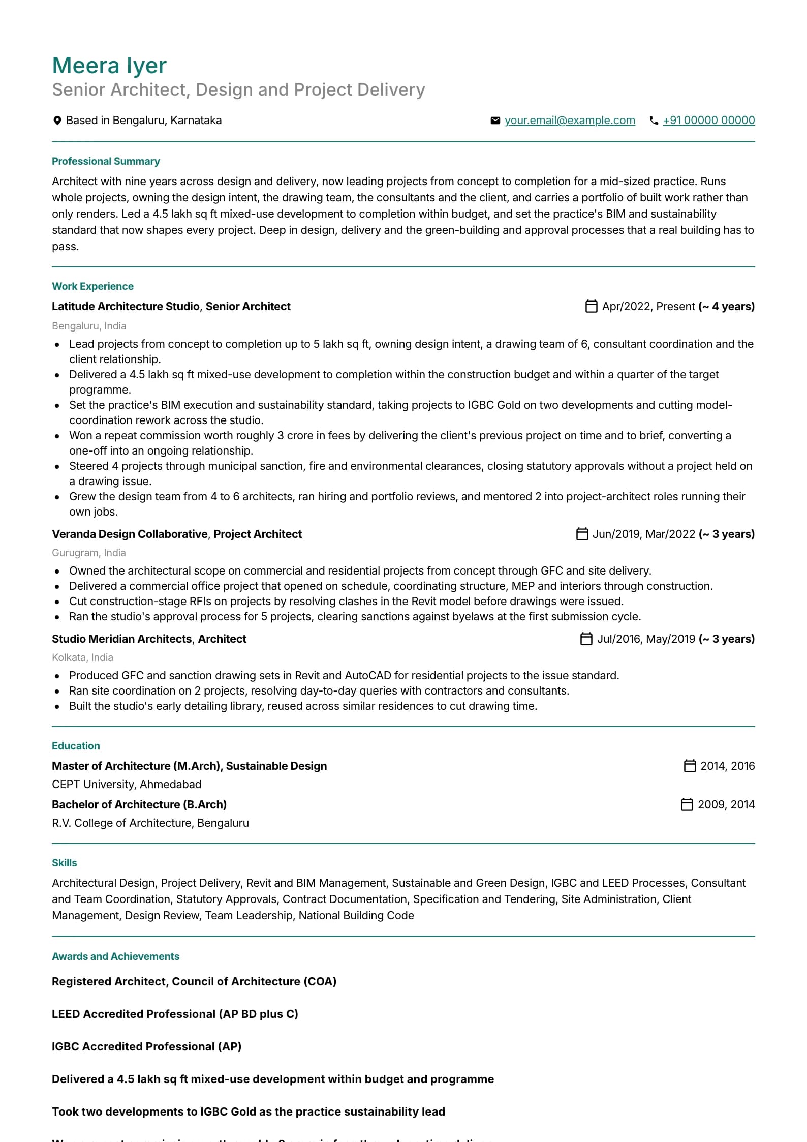 Architect resume example for Senior (9 years), minimalist template, showing professional summary, work experience, skills, education and certifications