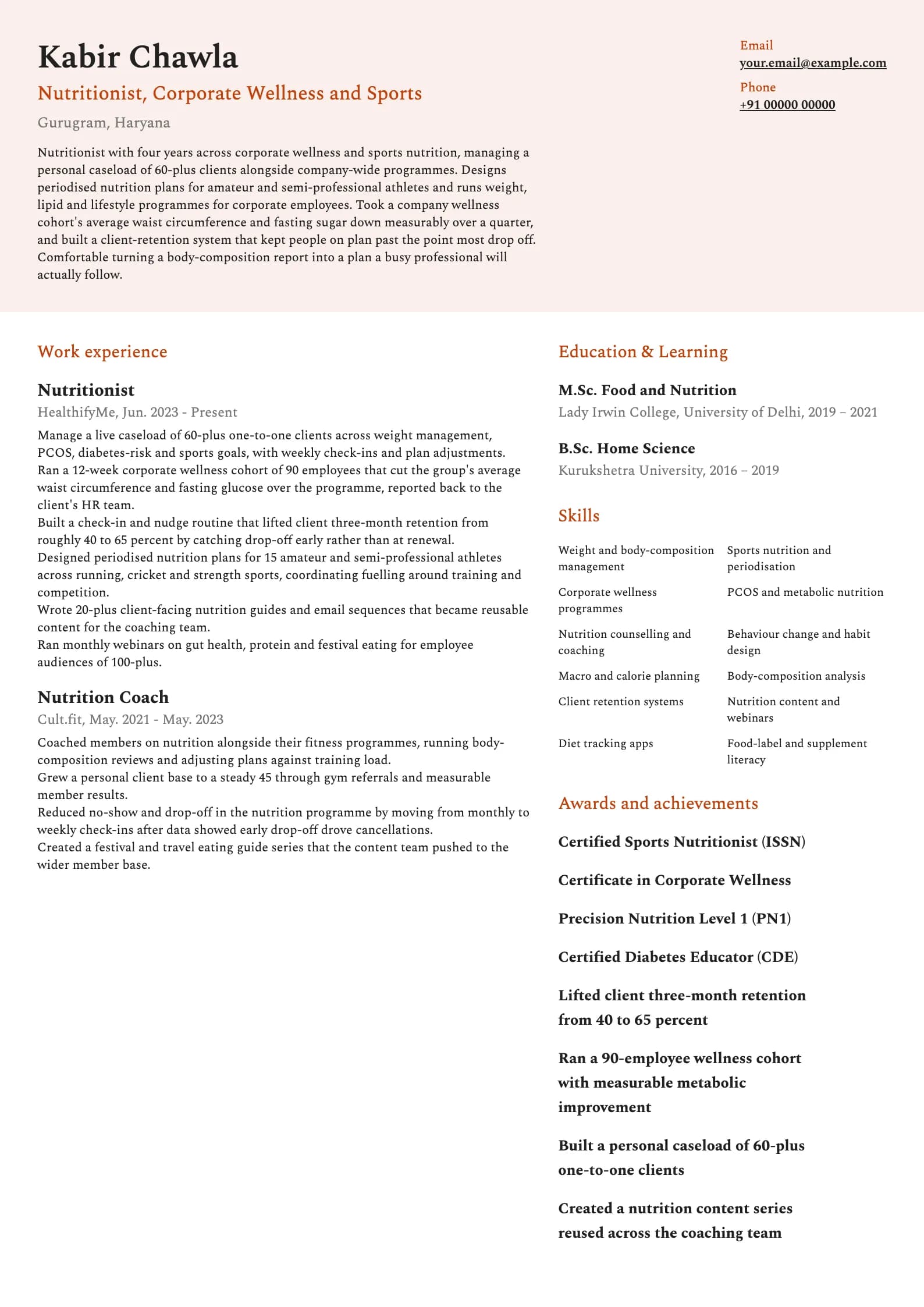 Nutritionist resume example for Corporate and sports (4 years), modern template, showing professional summary, work experience, skills, education and certifications