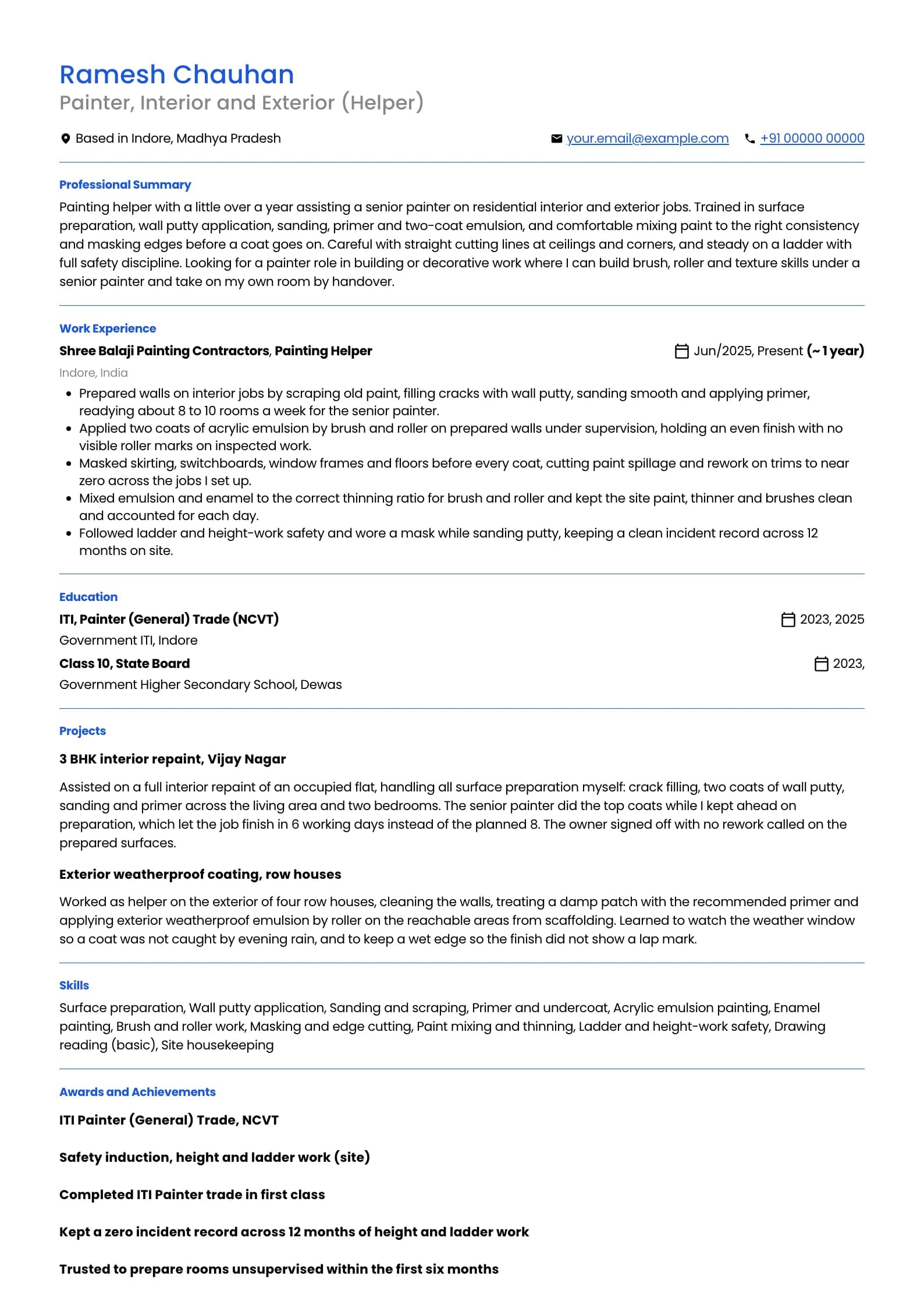 Painter resume example for Helper and Apprentice (0 to 1 year), minimalist template, showing professional summary, work experience, projects, skills, education and certifications